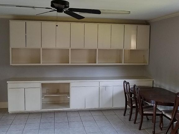 4th image of 103 Senter Ave