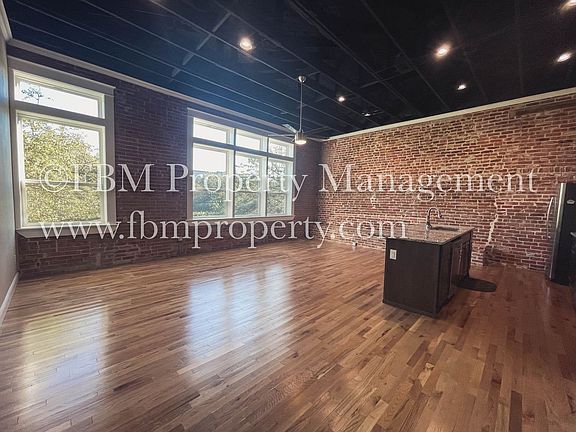 5th image of 220 N Beaton St #F