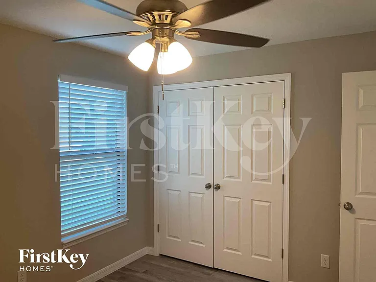 755 Puccini Ave S — Photo 10