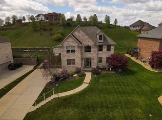 2027 Laurel Ridge Dr, Clairton, PA 15025