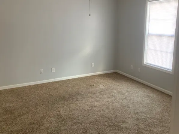 2021 George Clark Rd APT B, Benton, KY 42025