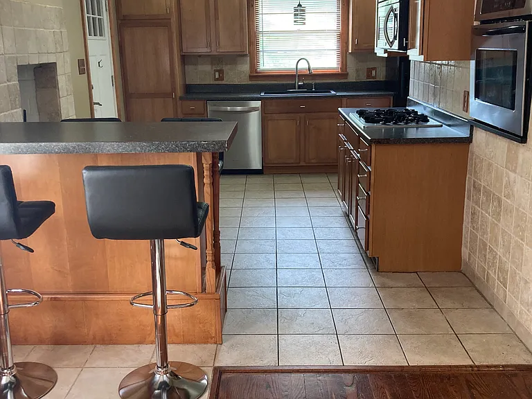 4523 Green Glen Dr — Photo 12