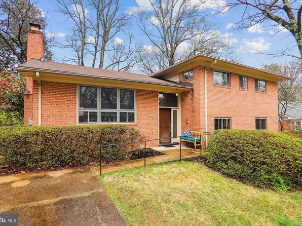 6311 Tulsa Ln, Bethesda, MD 20817