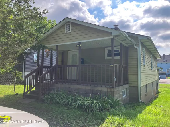 520 Oak St, East Stroudsburg, PA 18301