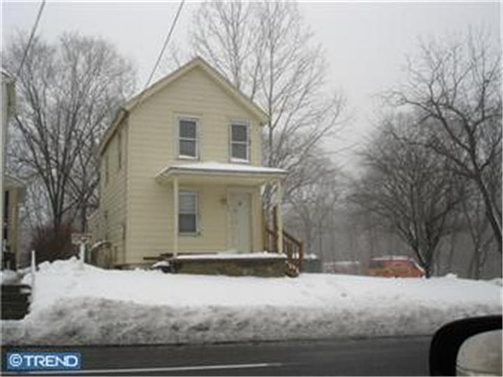 2nd image of 42 Berlin Rd