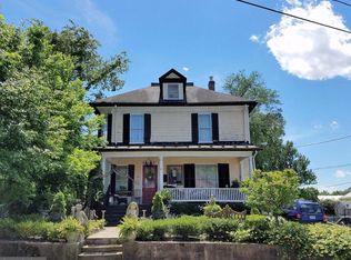 126 E High St, Woodstock, VA 22664