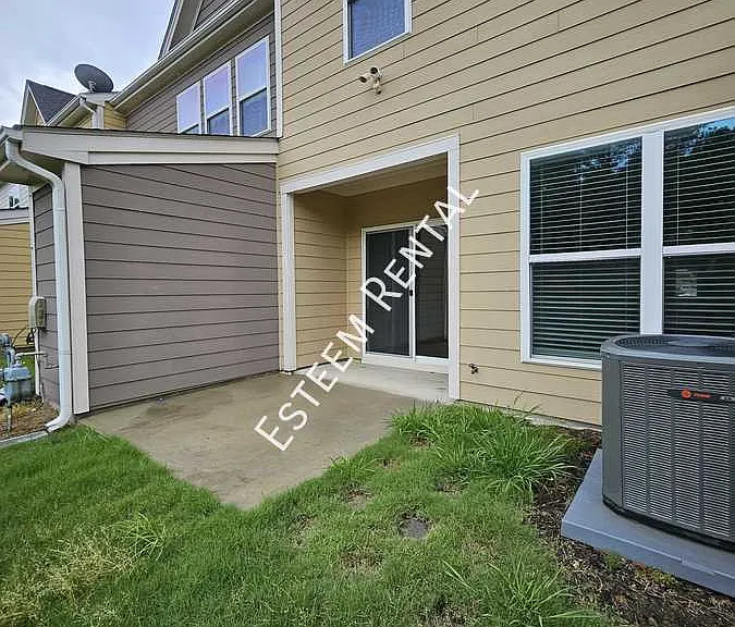 110 Fargale Ln — Photo 23