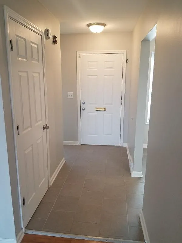37019 Brynford Dr — Photo 2