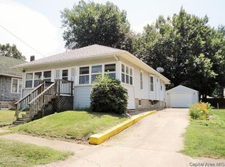 520 E Ash St, Taylorville, IL 62568
