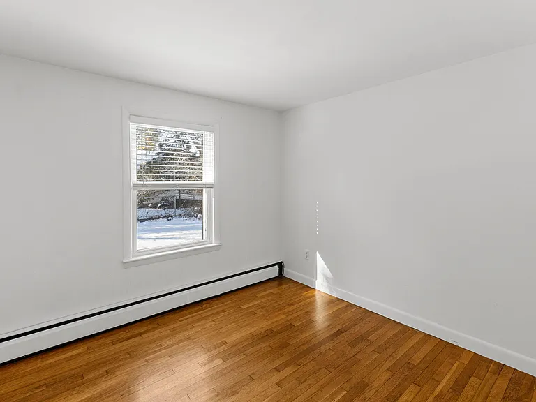 351 Swift Ave — Photo 15