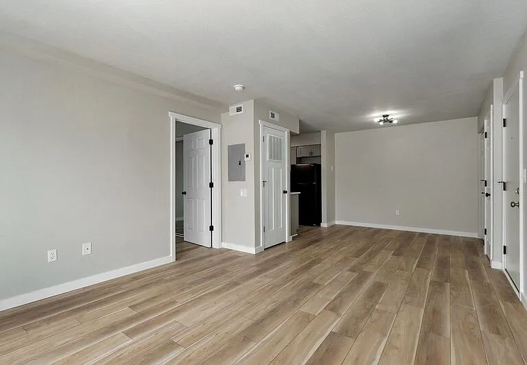 2213 E Macs Ct #13 — Photo 1