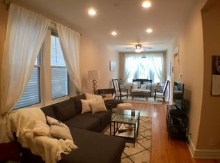 Duplexed Lakeview Three Bedroom Two Bath, Chicago, IL 60657