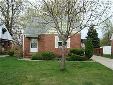 4th image of 25500 Marsdon Ave
