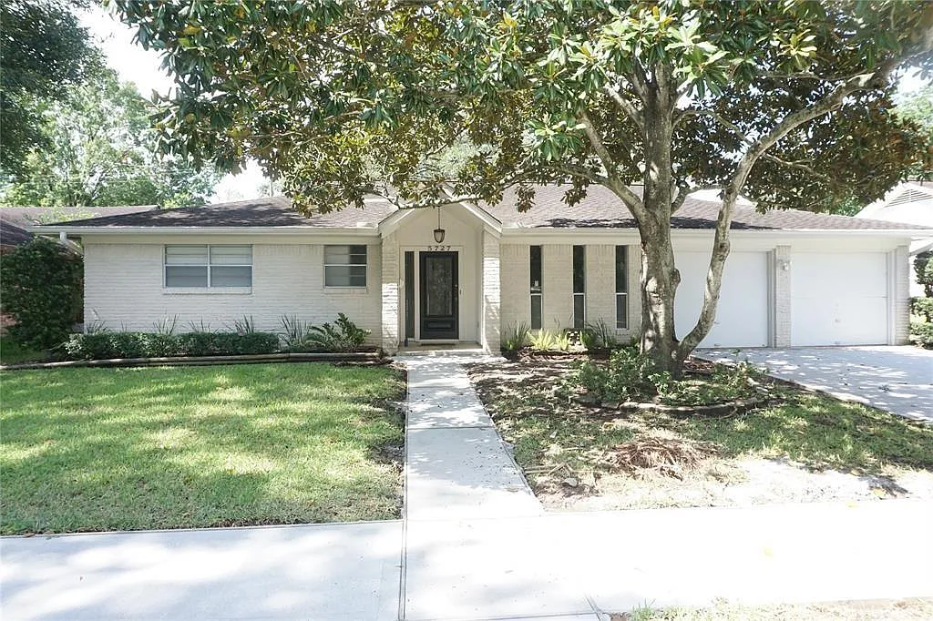 3 bed, 2.0 bath, 1781 sqft, $2,900 — Photo 1