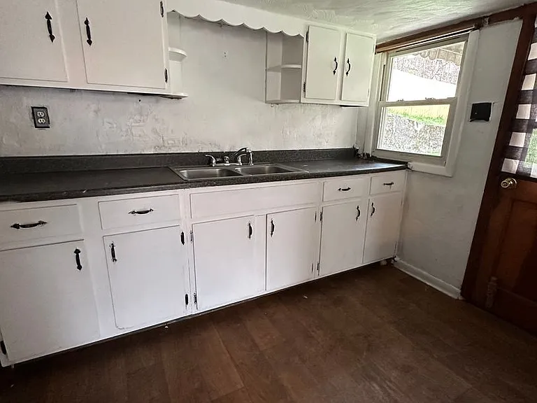 113 Spring Ave — Photo 15