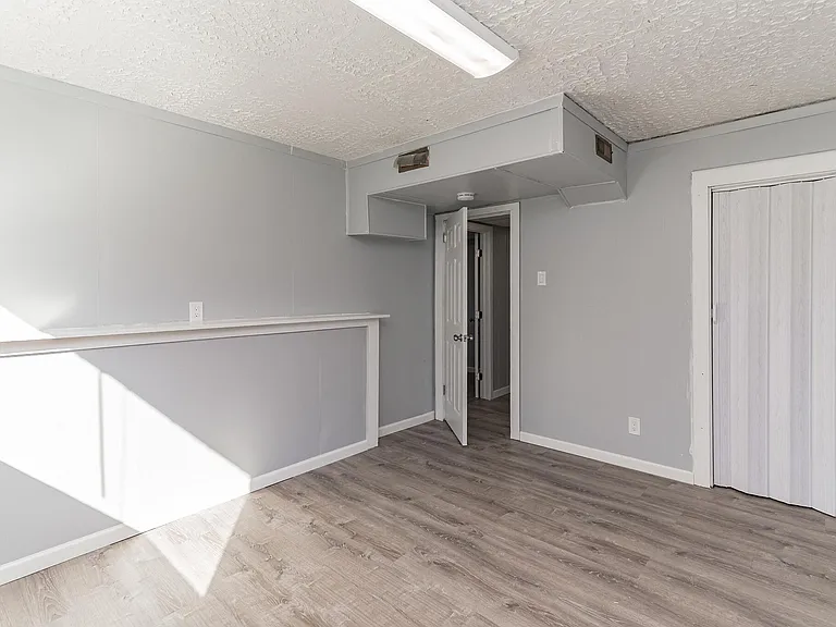 261 Skyline Dr — Photo 15