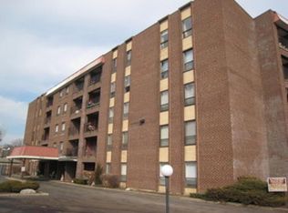 6330 Lincoln Ave UNIT 2B, Morton Grove, IL