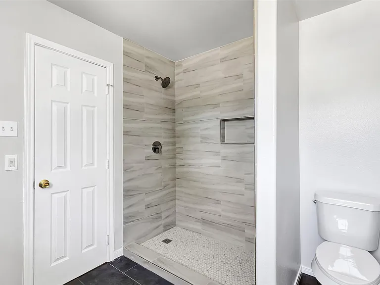 10445 Wicklowe St #1 — Photo 28