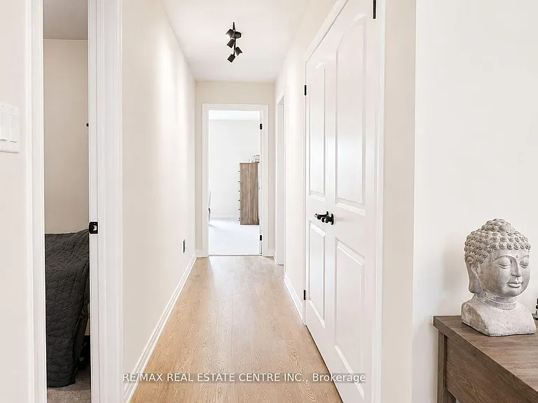15 Cahill Dr — Photo 36