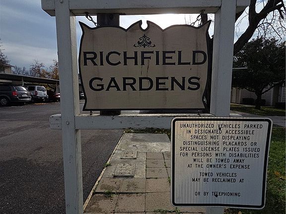 4th image of 573 North St