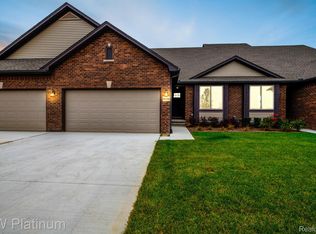 48366 Applegrove Ln #32, New Baltimore, MI 48051