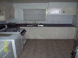3rd image of 1206 W Lovers Ln
