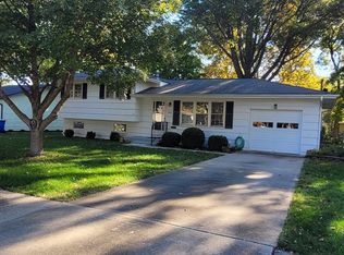 7209 Goddard Dr, Shawnee, KS 66203