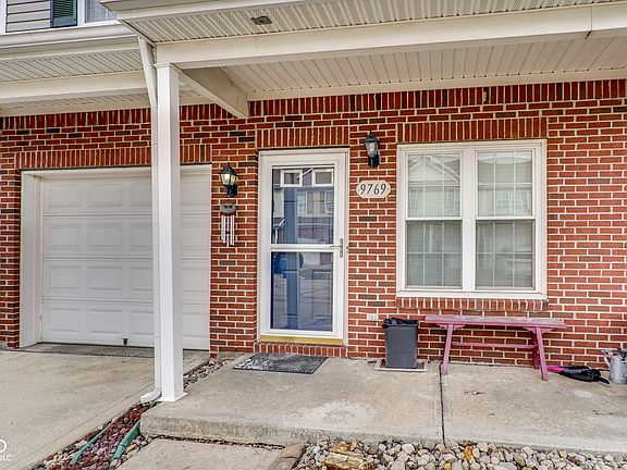 2nd image of 9769 Green Knoll Dr
