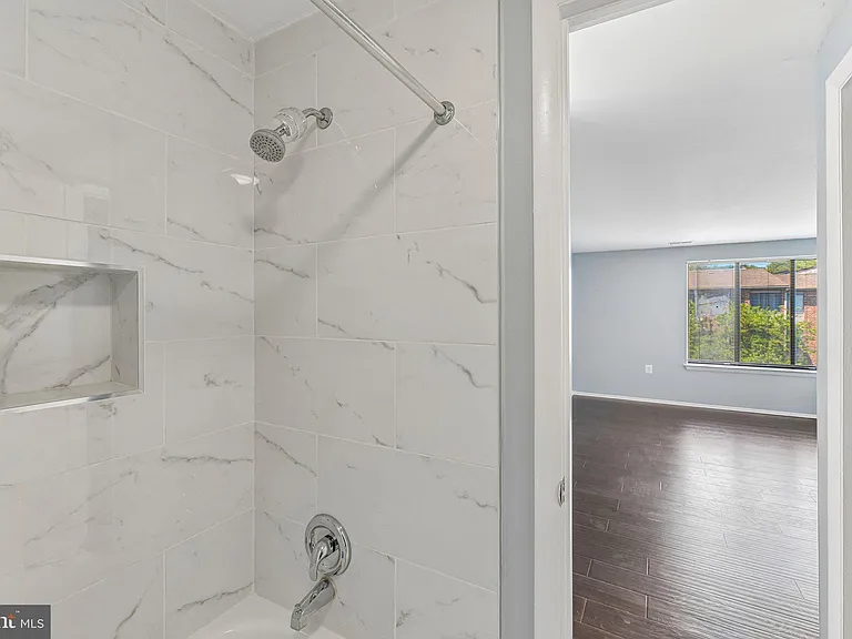 18131 Chalet Dr #301 — Photo 26