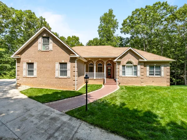 5 Thrush Ct, Palmyra, VA 22963