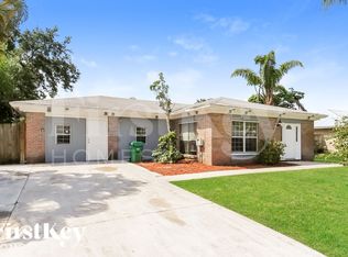 438 SE Streamlet Ave, Port Saint Lucie, FL 34983