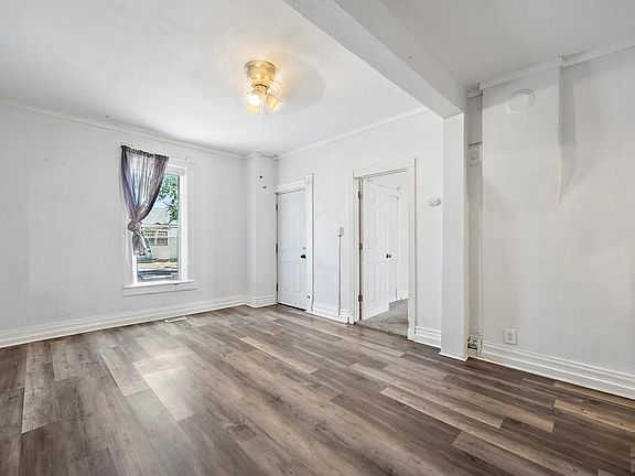 4th image of 605 W 8th St