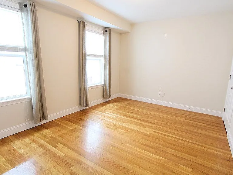 12 Homer St #2 — Photo 3