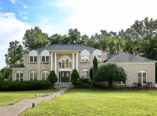 208 Eileen Dr, Cedar Grove, NJ 07009