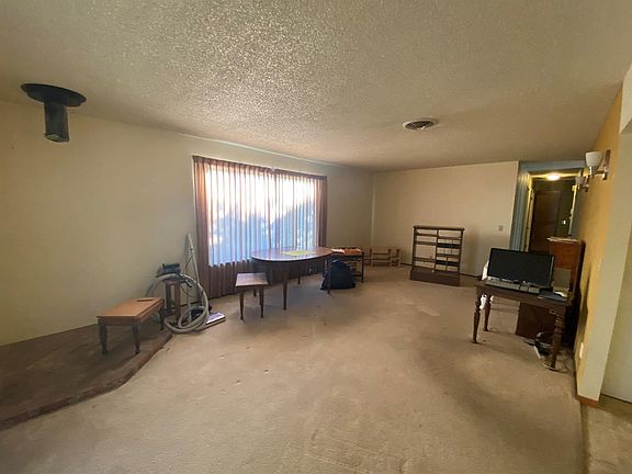 5th image of 1928 Dean Dr
