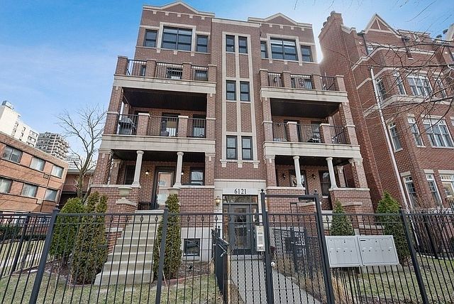 1st image of 6121 N Winthrop Ave APT 4N