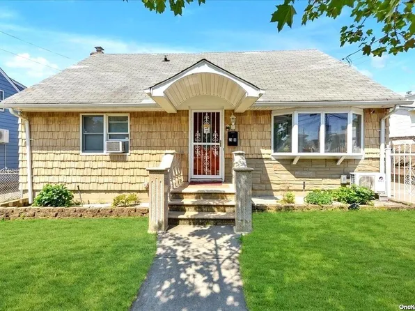 23-14 128 Street, College Point, NY 11356