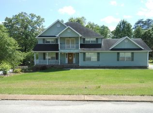 518 River Landing Dr, Soddy Daisy, TN 37379