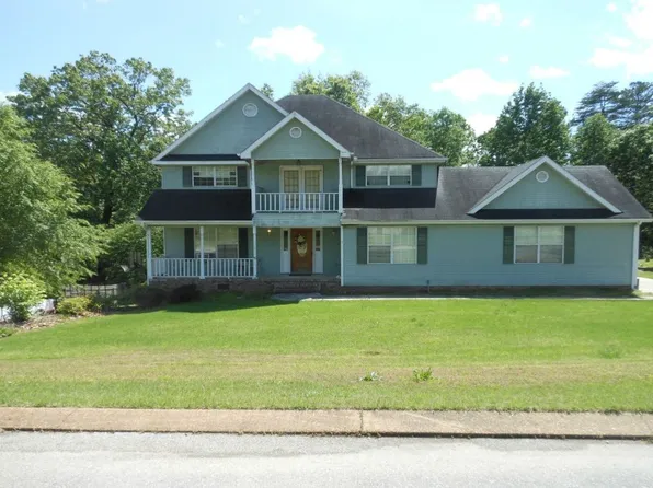 518 River Landing Dr, Soddy Daisy, TN 37379