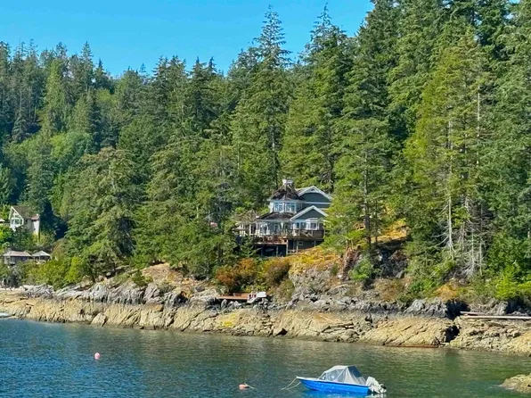 890 The Grove Rd, Sunshine Coast, BC V0N 1V0