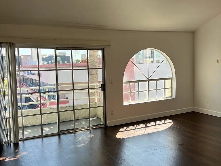 1517 Armacost Ave #301 — Photo 10
