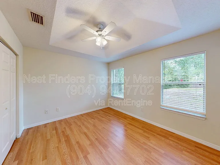 908 Helen St — Photo 17