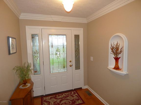 3rd image of 156 Green Wood Dr