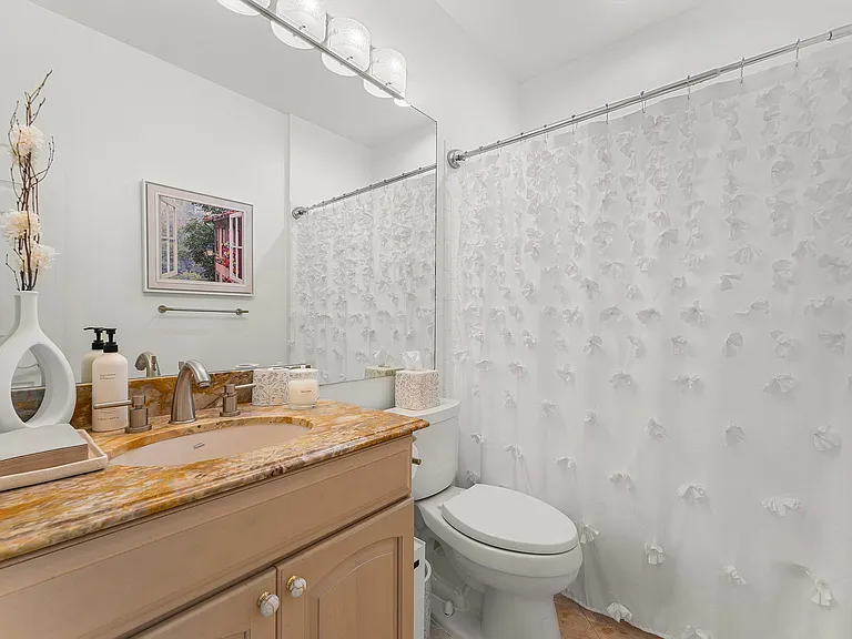 2221 NW 62nd Dr — Photo 24