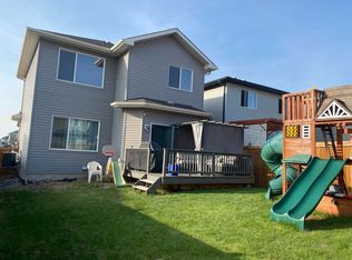 839 35th Ave NW, Edmonton, AB T6T1A3