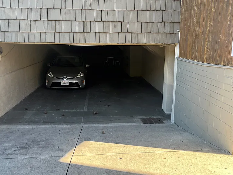 1343 Carmelina Ave #10 — Photo 10