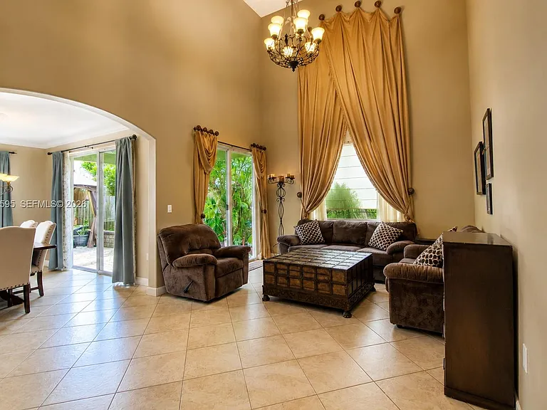 13989 SW 155th Ter — Photo 5