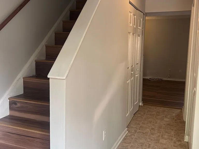 1125 Old Denbigh Blvd — Photo 2