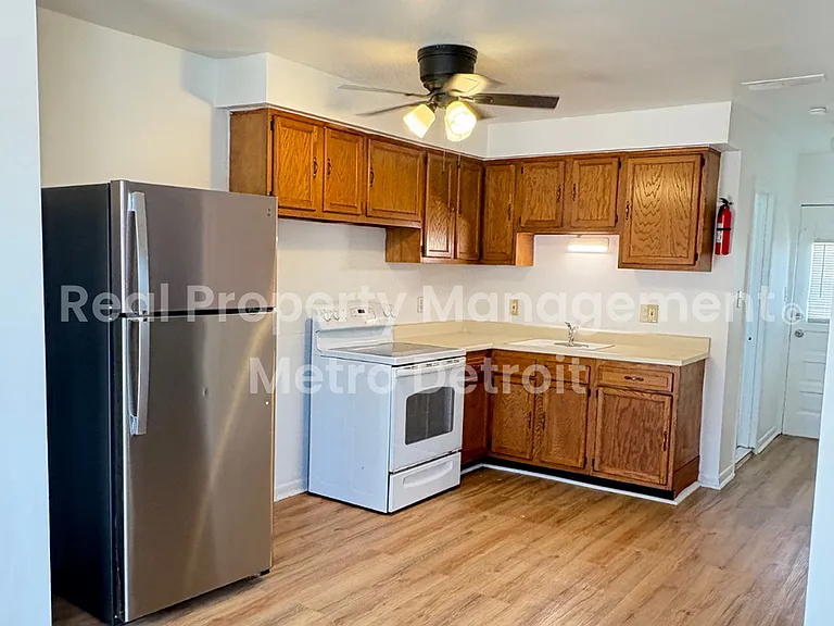 4182 Drouillard St — Photo 4