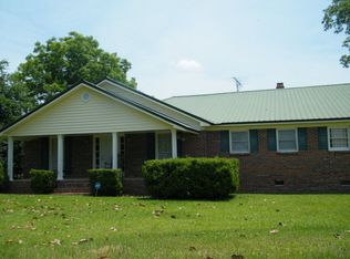 220 J C Saunders Rd, Moultrie, GA 31768